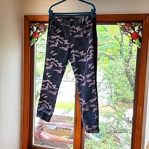 QVC - Laurie Felt Power Silky Camo Jeans w/Virtual Stretch Technology